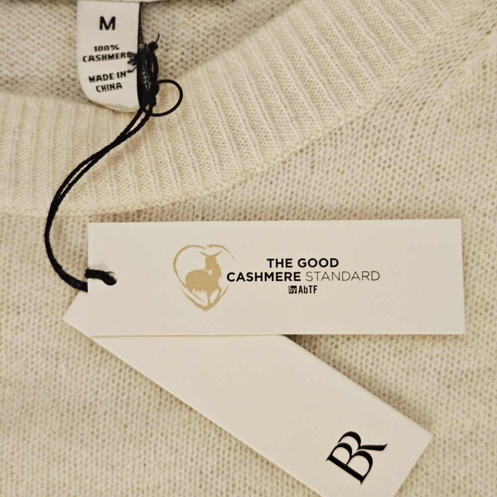 NWT Pristine Banana Republic  Soft Cream 100% Cashmere Sweater- Size M - Picture 2 of 10